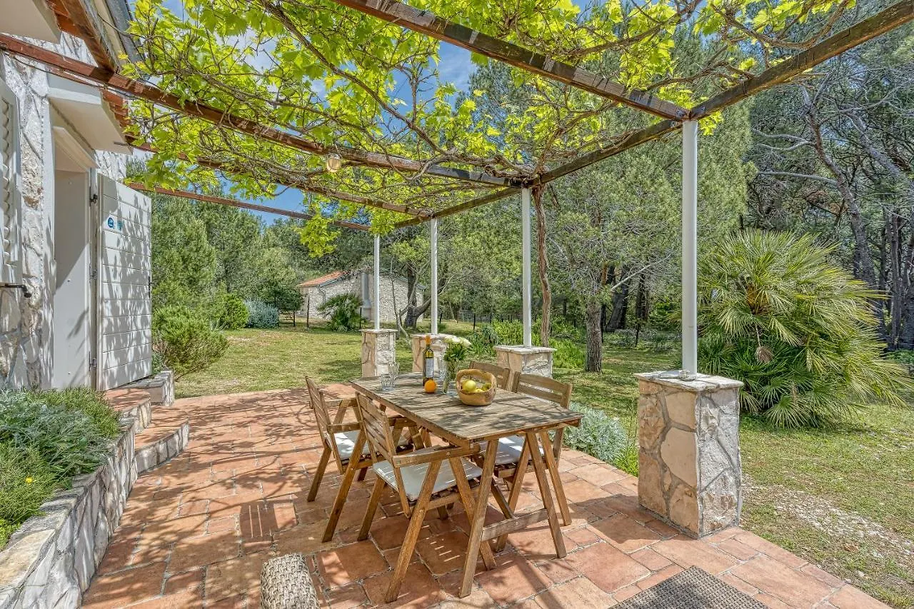 Eco House Zabodarski Beach - Happy Rentals Čunski 0*,  クロアチア